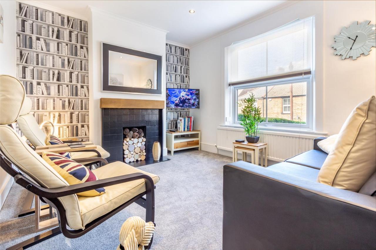 Host & Stay - Farningham Residence Caterham Exteriör bild