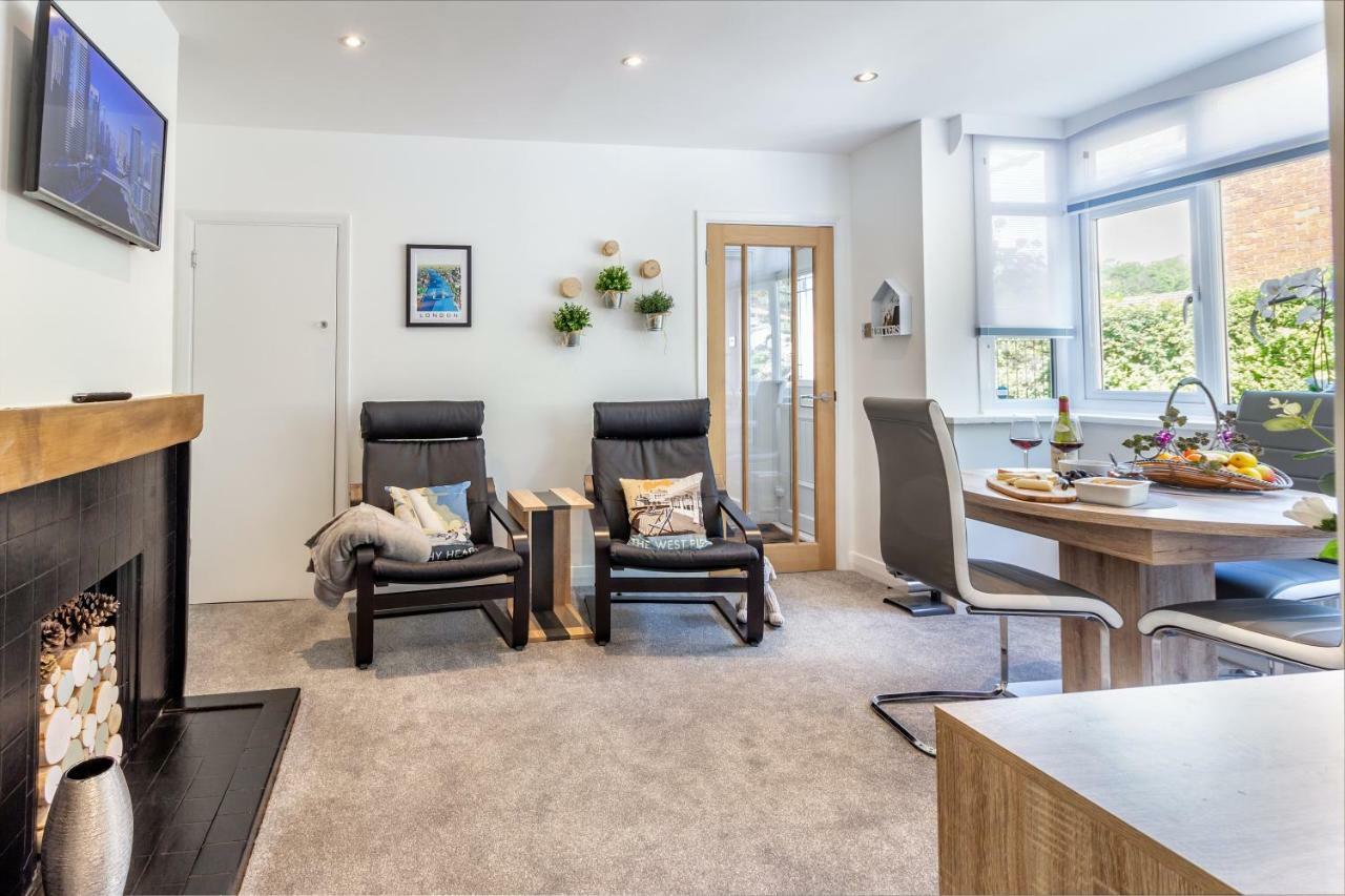 Host & Stay - Farningham Residence Caterham Exteriör bild